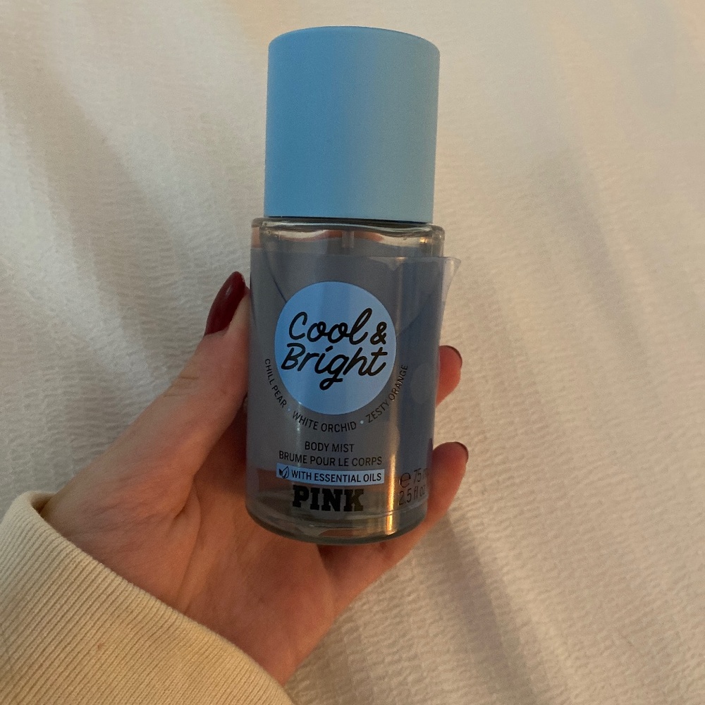 Pink body mist